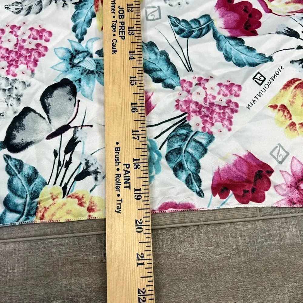 Women’s Stone Mountain white floral Butterfly scarf.